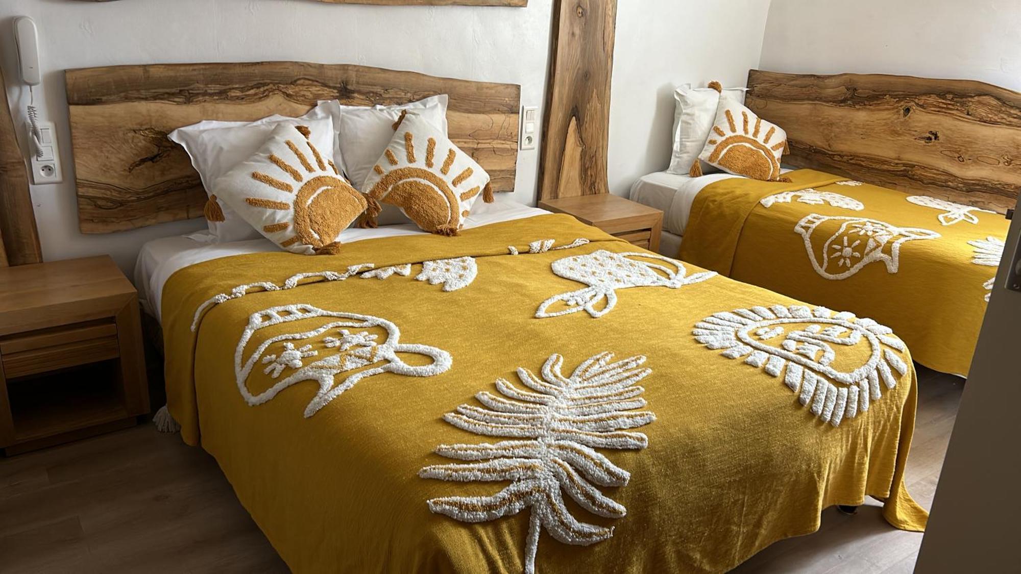 Au Soleil D'Or Hotel Pontaubert ภายนอก รูปภาพ
