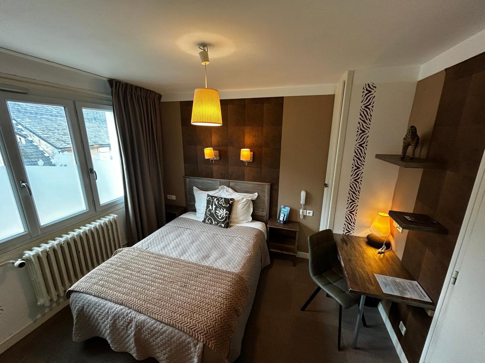 Au Soleil D'Or Hotel Pontaubert ภายนอก รูปภาพ
